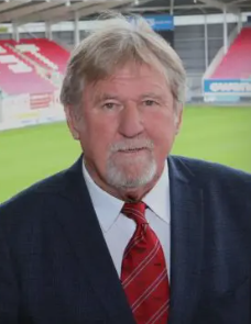 Scarlets Regional President: Derek Quinnell